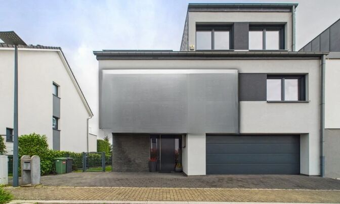 House 4 bedrooms for sale in Peppange
