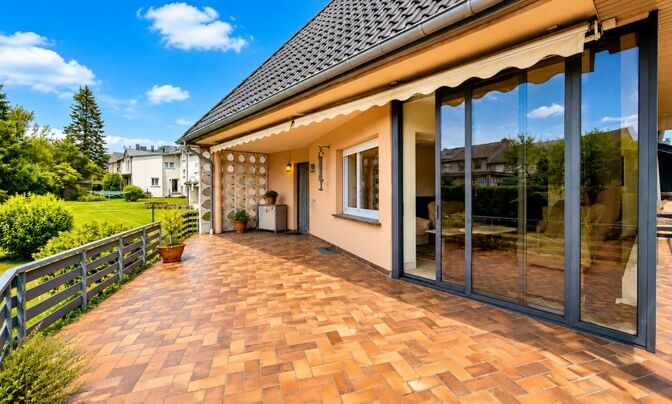 House 6 bedrooms for sale in Sandweiler