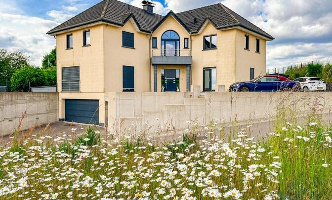 House 9 bedrooms for sale in Bilsdorf