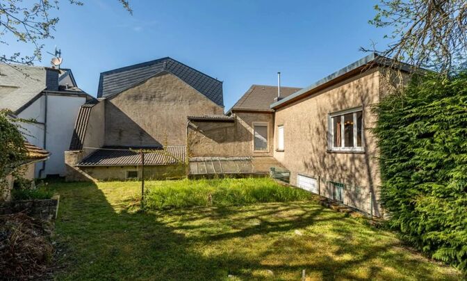 Detached house 5 bedrooms for sale in Christnach