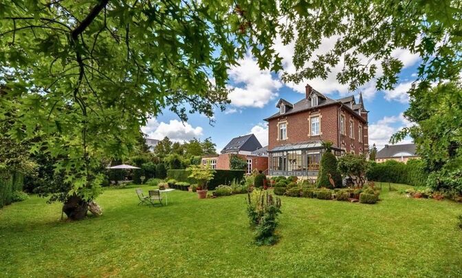 Villa 5 bedrooms for sale in Mersch