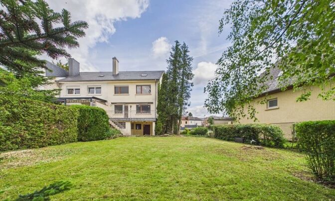 Semi-detached house 4 bedrooms for sale in Sandweiler