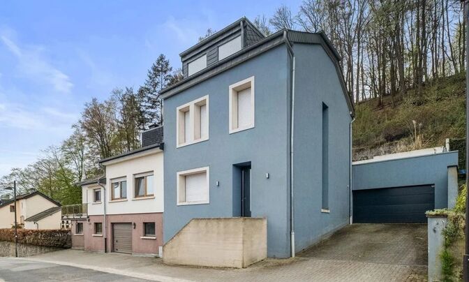 Semi-detached house 4 bedrooms for sale in Luxembourg-Centre ville