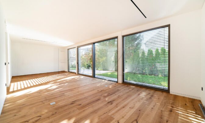 Квартира 4-комнатная в Бежиграде