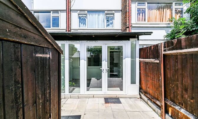 Lilburne Walk, Wembley