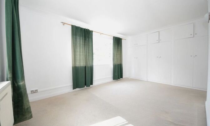 Monarch Court, East Finchley