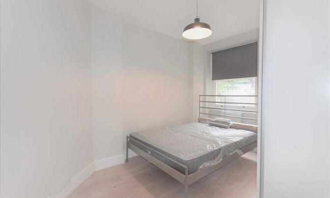 Dewsbury Court, Chiswick