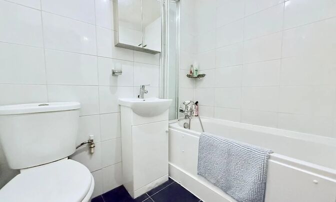Bromyard Avenue, Acton