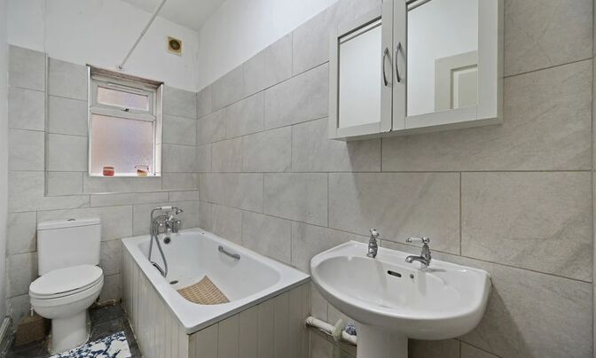 Harlesden Gardens, London, 4