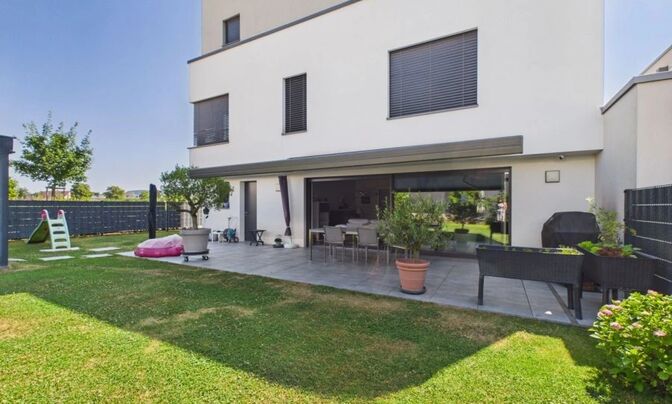 Semi-detached house 4 bedrooms for sale in Bereldange