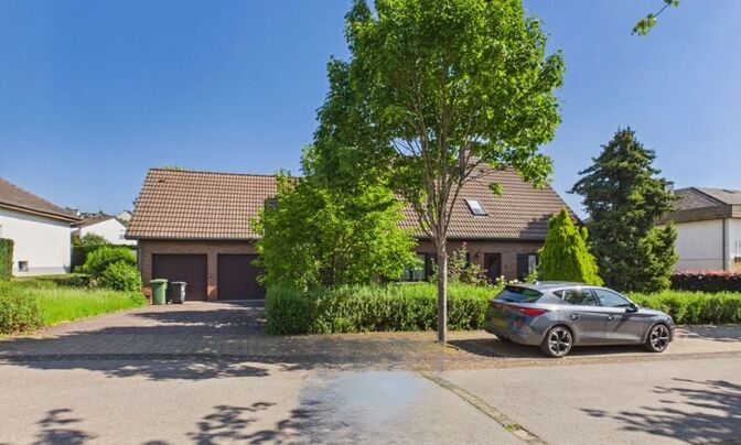 Detached house 5 bedrooms for sale in Oberanven