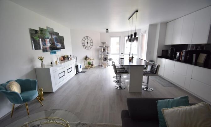 Apartment 2 bedrooms for sale in Berchem