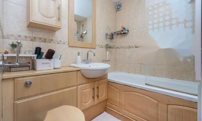 Дрэйкотт Клоуз, Лондон NW2