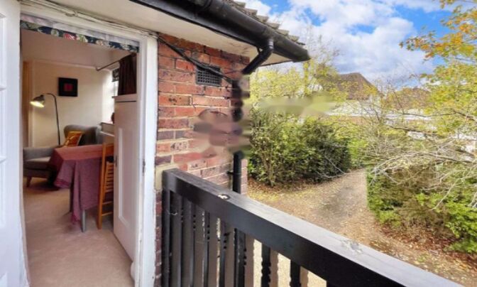 Эрскин Хилл, Хэмпстед Гарден Саберб