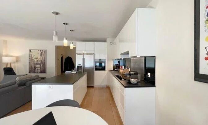 Apartment 8 rooms