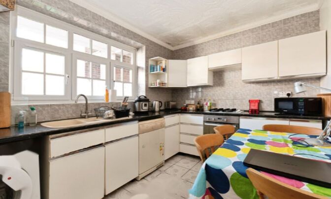 Улица Аскалон, Лондон SW8