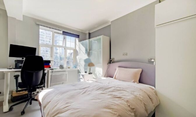 Сассекс Гарденс, Гайд Парк Эстейт