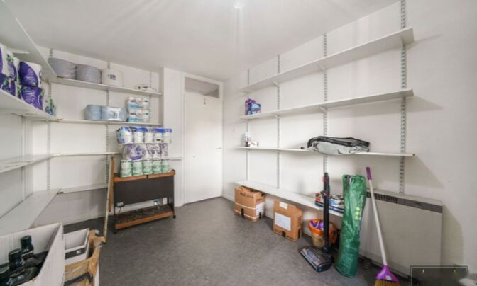 Ул. Толхерст, Королевский Парк