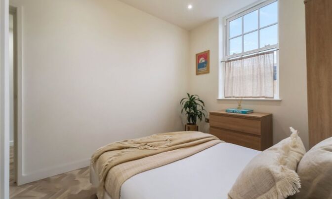 Каледониан Роуд, Лондон N1