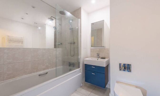 Улица Ширвотер, Хендон, Лондон