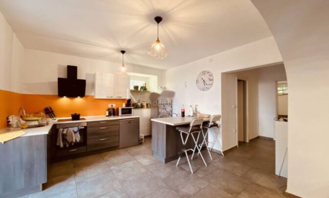 Трехкомнатная квартира, центр