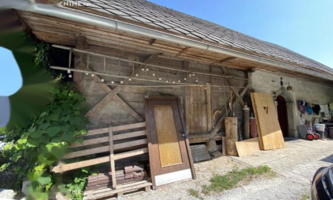 Дом, Блед, Центр