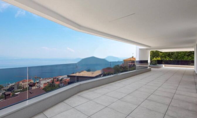 Четырехкомнатная квартира в центре Опатии