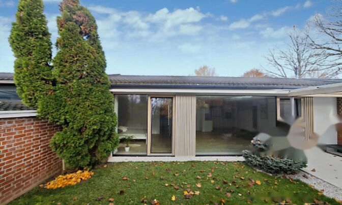 Дом с террасой в центре города