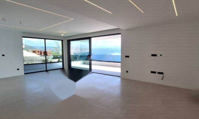 Четырехкомнатная квартира в Опатии