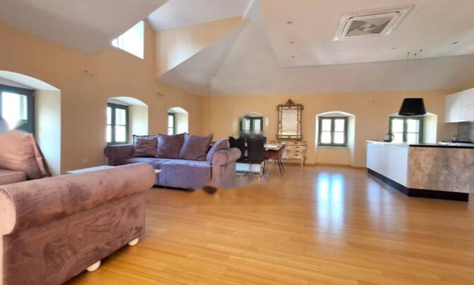 Четырехкомнатная квартира в центре Опатии