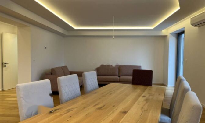 Четырехкомнатная квартира в центре Опатии