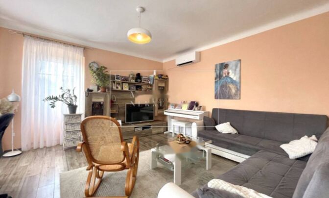 Трехкомнатная квартира Ика