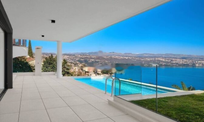 Четырехкомнатная квартира Центр