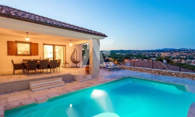 Семейный дом в Побри