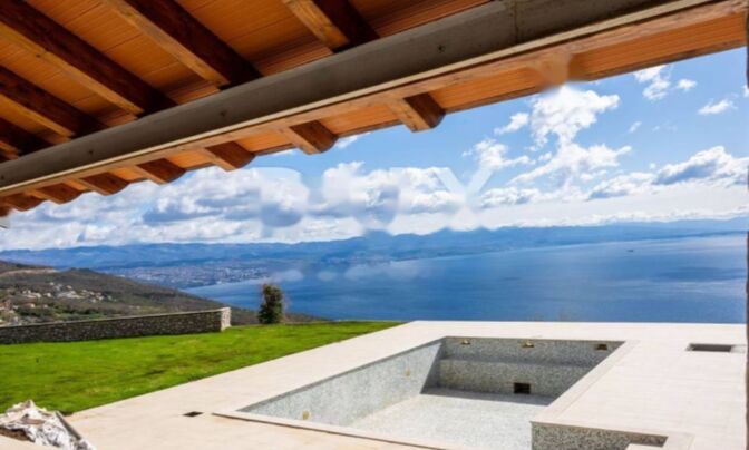 Дом для семьи 500 м², Центр, Опатия