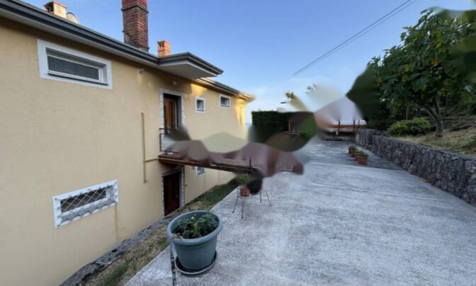 Четырехкомнатная квартира в центре Опатии