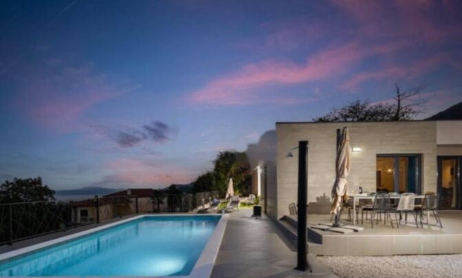 Семейный дом 163 м², Запад, Опатия