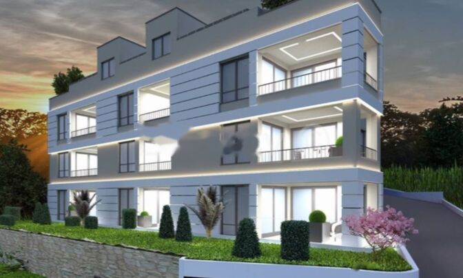 Трехкомнатная квартира, Центр