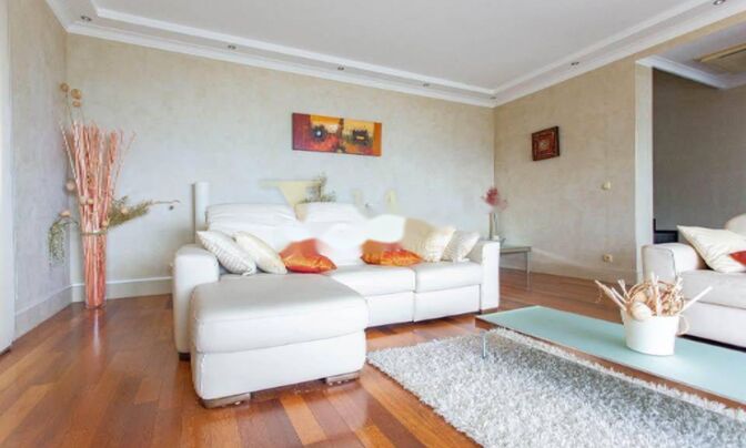 Четырехкомнатная квартира Ичичи