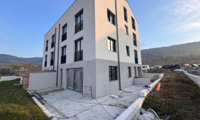 Квартира с 4 комнатами Изола