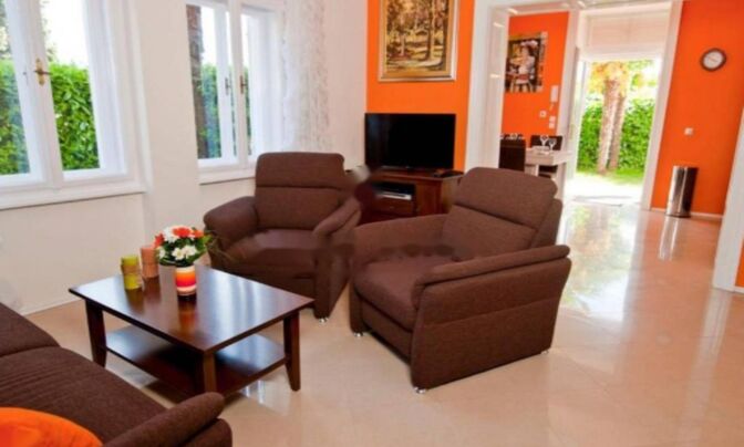 Трехкомнатная квартира, Центр