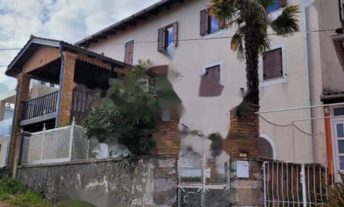 Семейный дом в Обрие