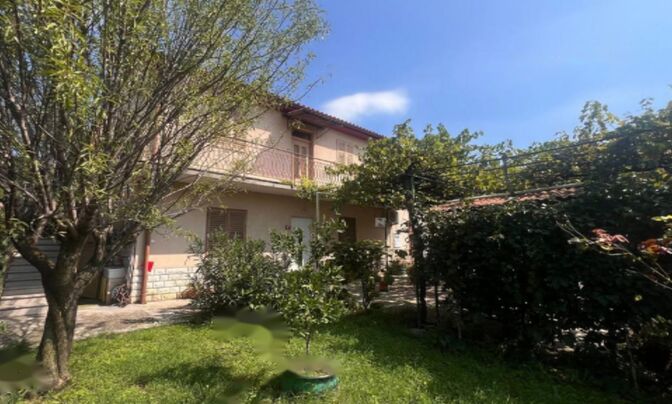 Двухэтажный дом Ольчник