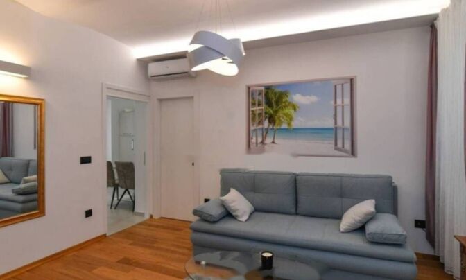 Двухкомнатная квартира, Центр