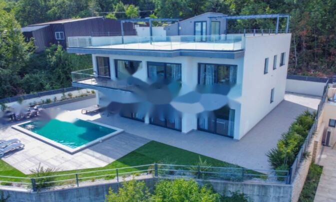 Новый дом 400 м² в Центре