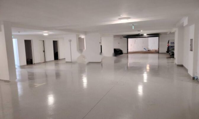 Трехкомнатная квартира, Центр