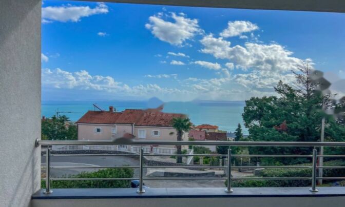 Трехкомнатная квартира в центре Опатии