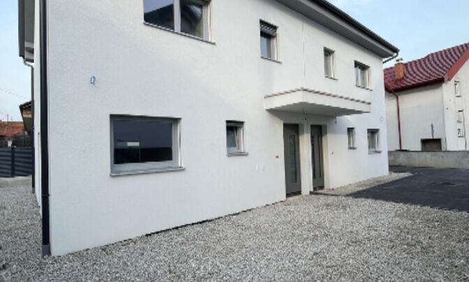 Двухэтажный дом Снеберье