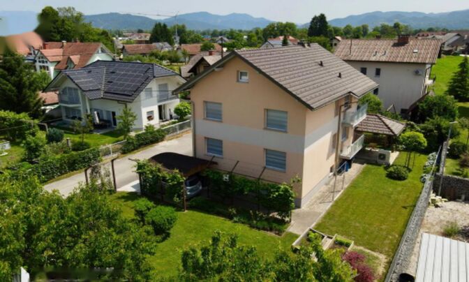 Дом в Западной Задоброве