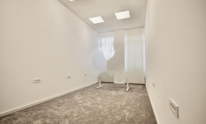 Офисное помещение с ресепшеном